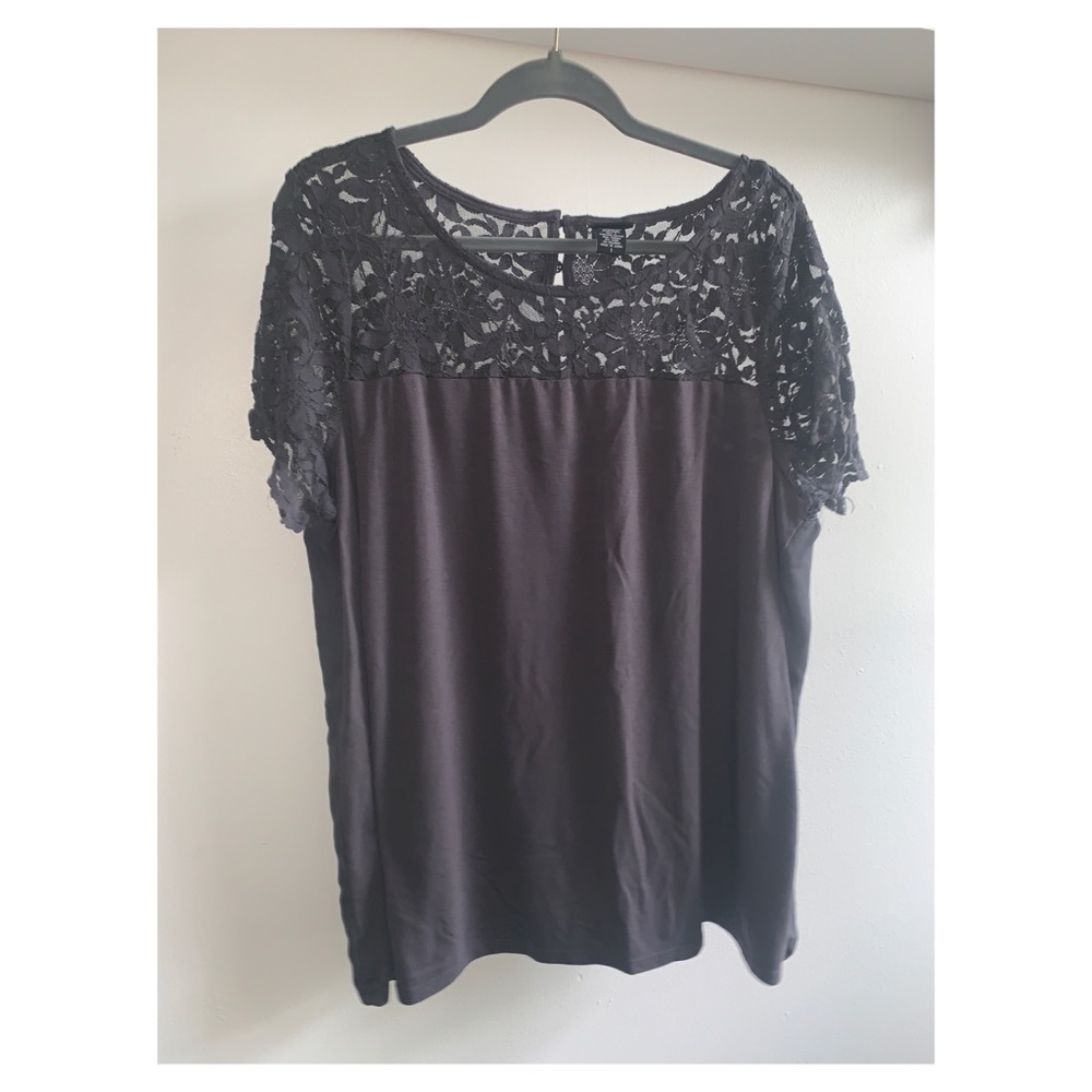 Gorgeous grey lace top from Torrid 2x